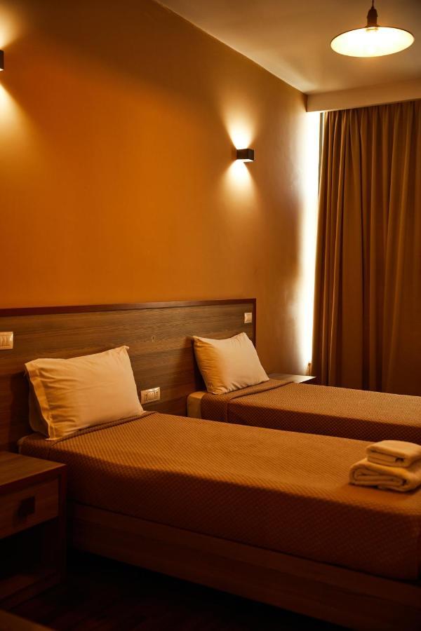 Arc Hotel Tirana Yzberish Ngoại thất bức ảnh