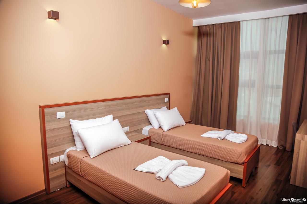 Arc Hotel Tirana Yzberish Ngoại thất bức ảnh